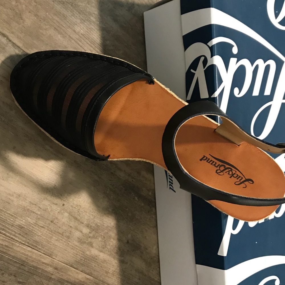 Lucky brand sandals